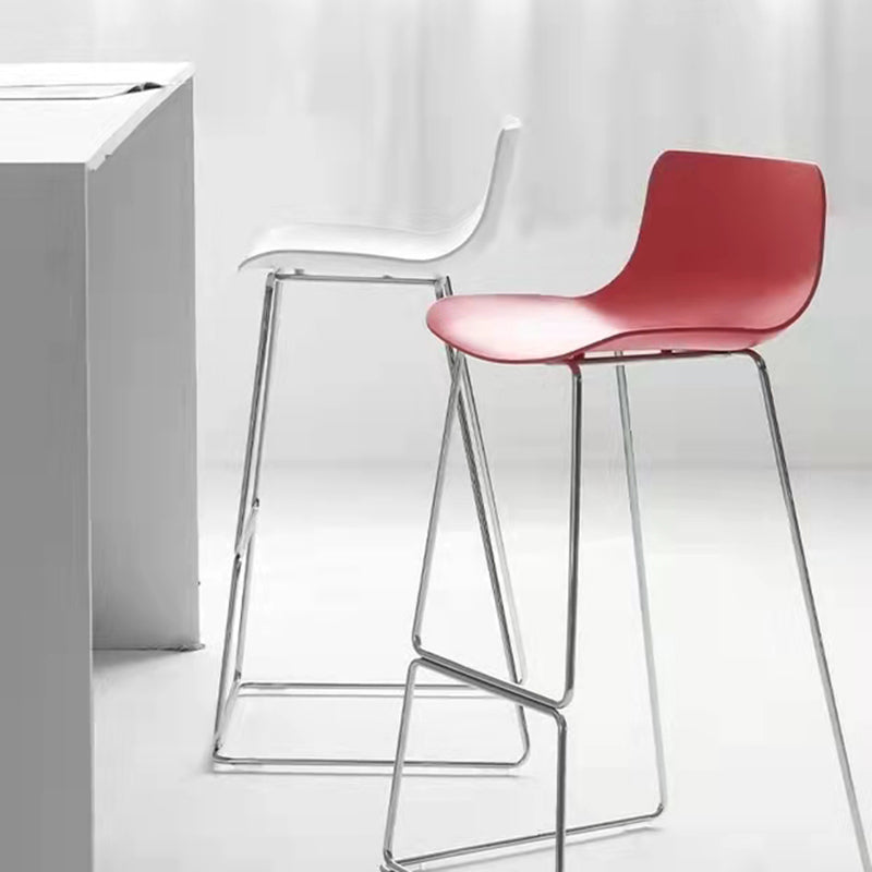 Scandinavian Low Back Counter Stool Plastic Armless Counter Chair