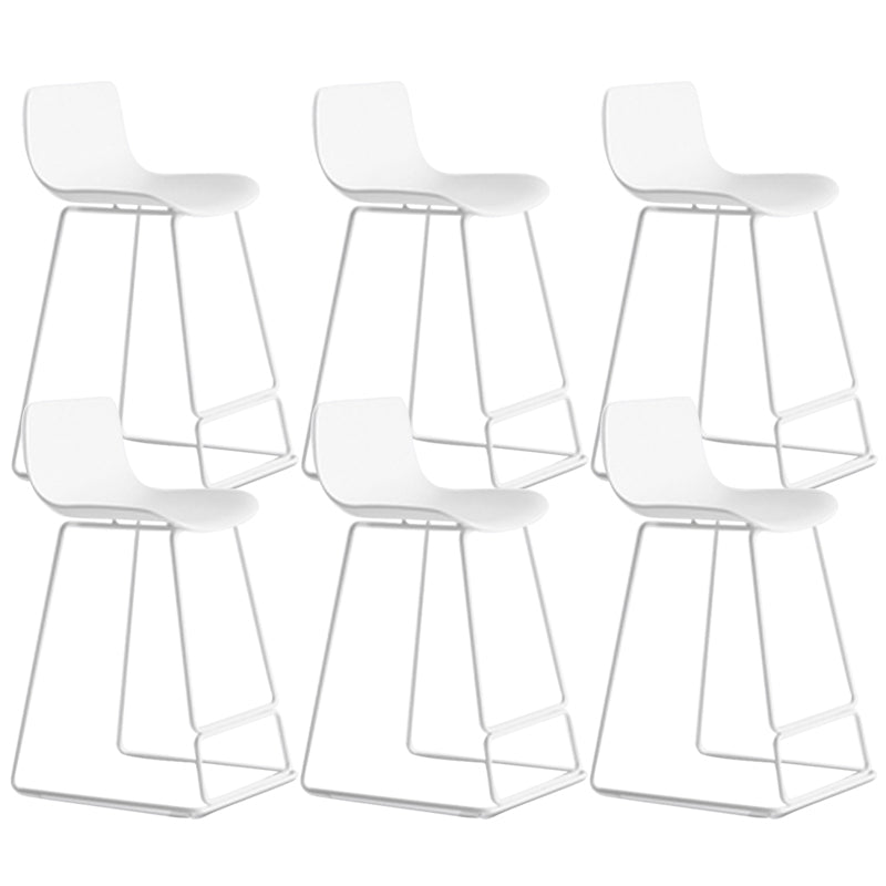 Scandinavian Low Back Counter Stool Plastic Armless Counter Chair