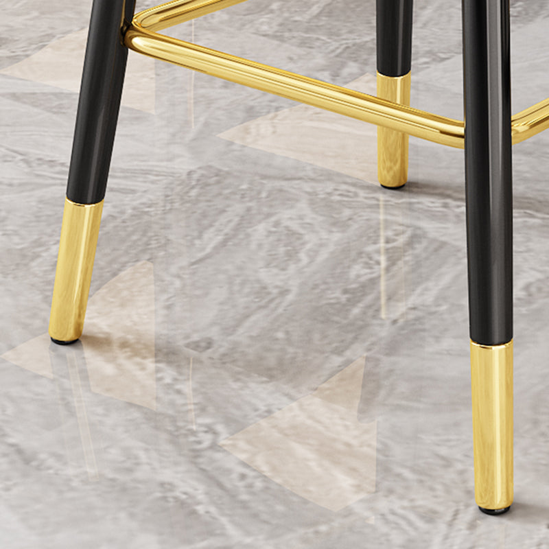 Modern Restaurant Armed Stool Matte Finish Leather Bar Stool