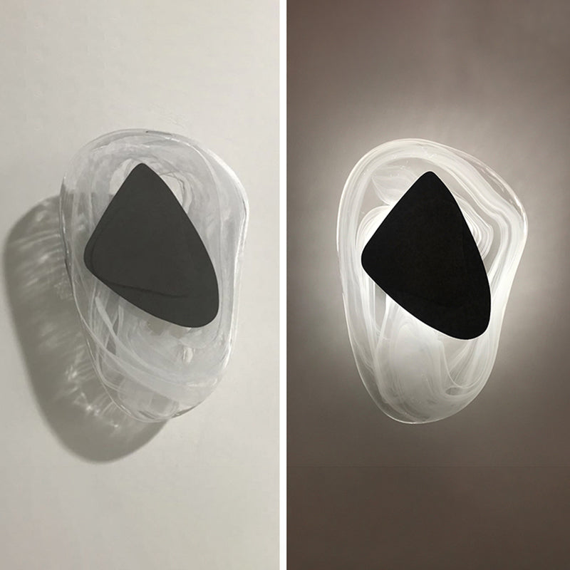 Unique Shade Metal Wall Sconce Modern Style Single Light Wall Lighting Fixtures
