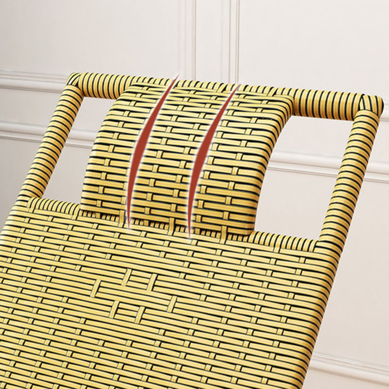 Modern Spindle Rocking Chair Metal Frame Wheel Handrail Woven Rope Rocker Chair for Home