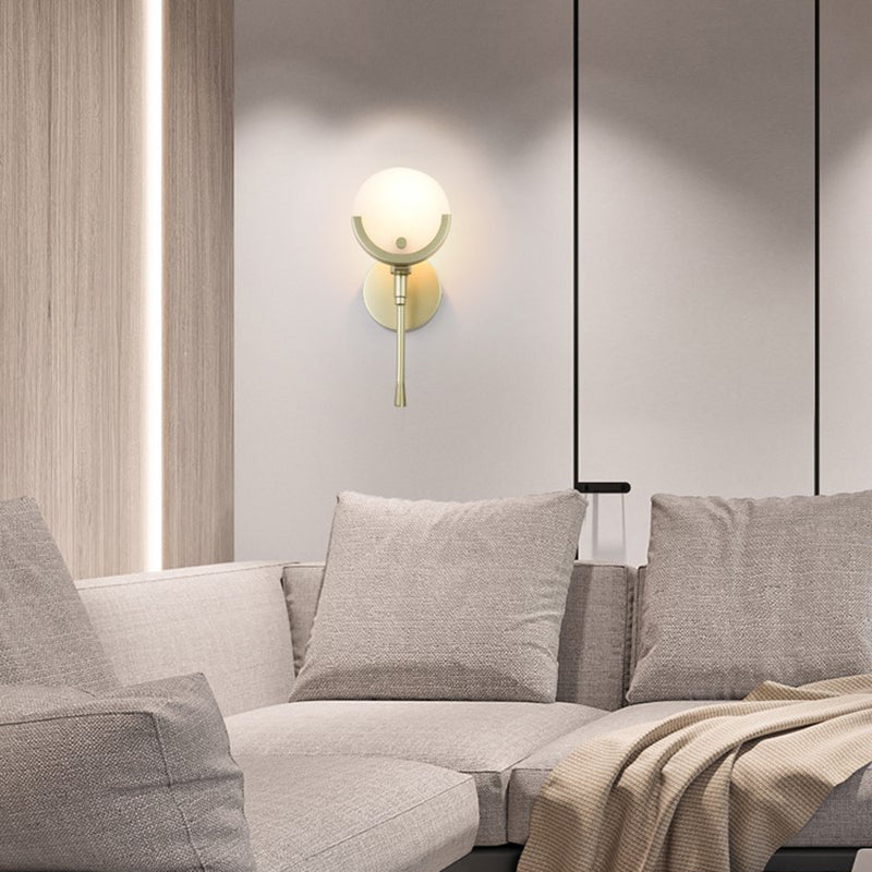 Modern Metal Wall Light Gold Round Wall Sconce with Mica for Living Room