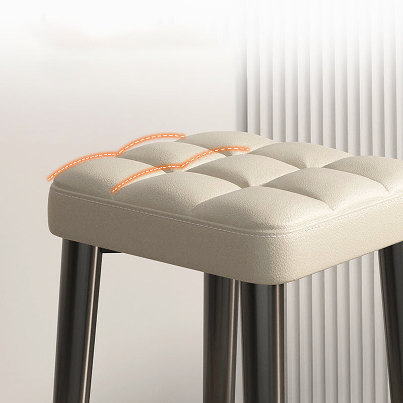 Modern PU Leather Boucle Pouf Plain Square Tufted Tear Resistant Pouf Ottoman