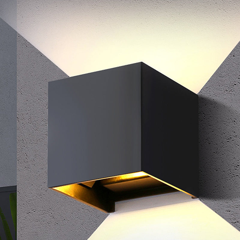 Modern Style Square Wall Lighting Fixtures Metal 2 Lights Wall Washer Sconce in Black