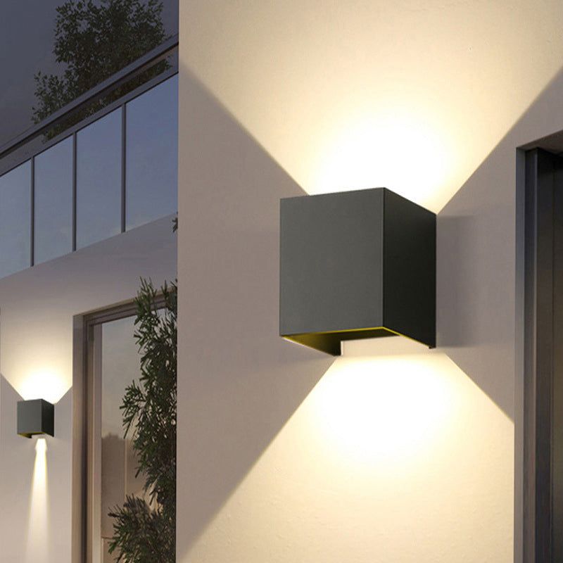 Modern Style Square Wall Lighting Fixtures Metal 2 Lights Wall Washer Sconce in Black