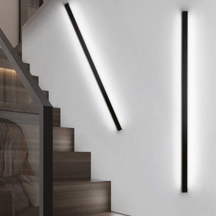 Metal Linear Shade Wall Sconce Modern Style 1- Light Wall Mount Light in Black