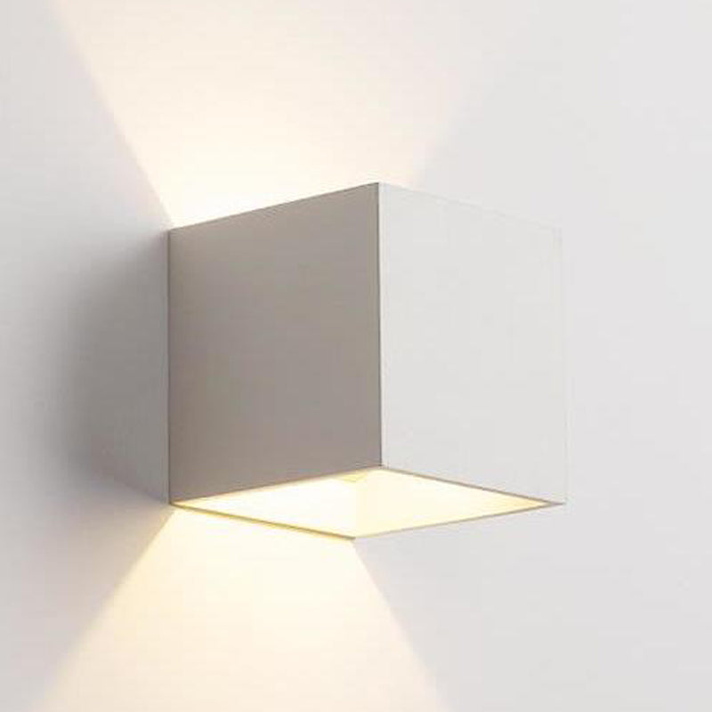 Square Shade Metal Wall Sconce Modern Style 2 Lights Wall Mount Lighting