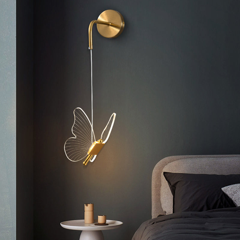 Unique Shade Metal Wall Sconce Modern Style 2 Lights Wall Mount Lighting in Gold