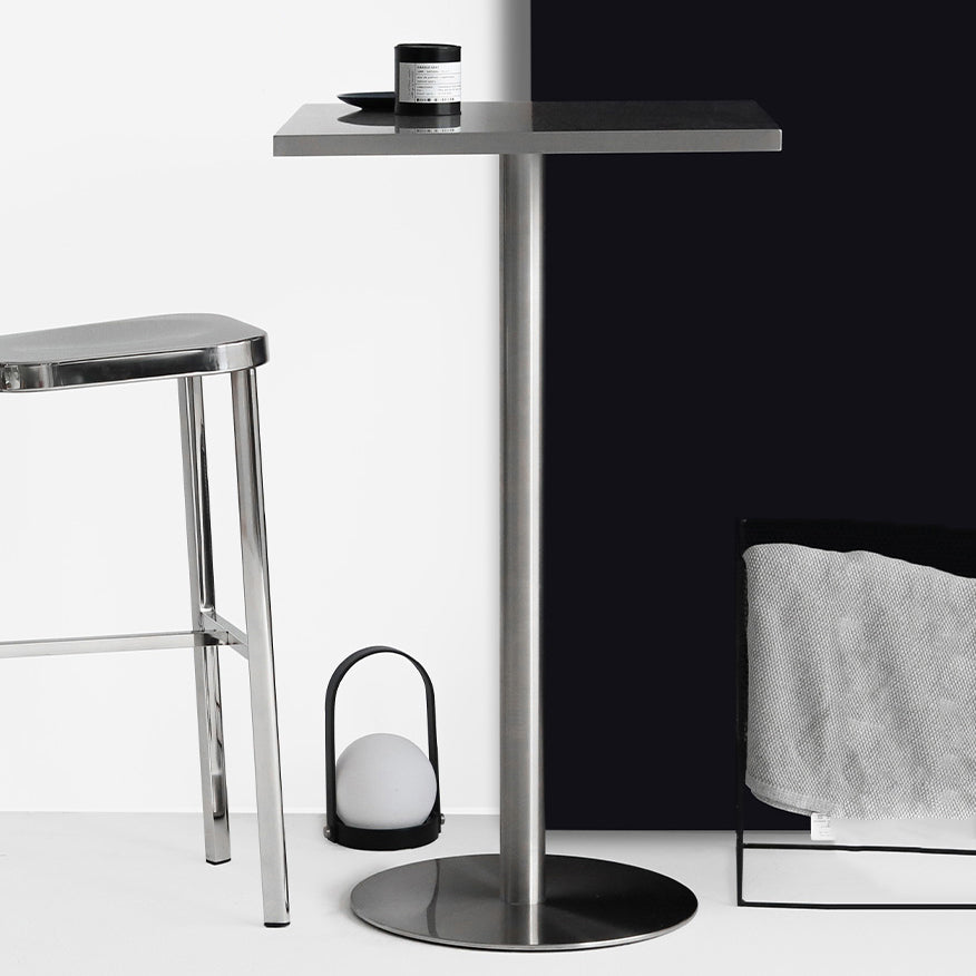 Industrial Style Pub Table Bar Height Metal Bar Table for Indoor