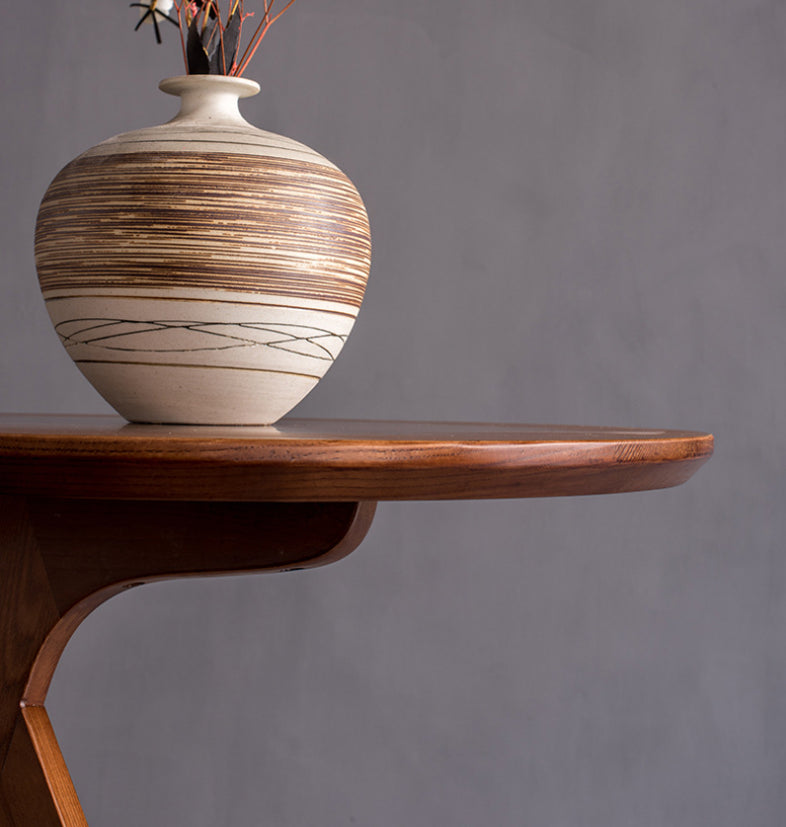Solid Wood Round Top Side Table 23.6 " Tall 3 Legs End Table