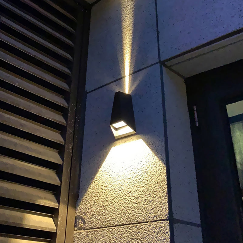 Geometric Shade Metal Wall Sconce Modern Style 2 Lights Wall Mount Lighting