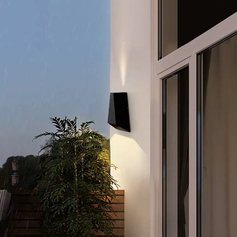 Geometric Shade Metal Wall Sconce Modern Style 2 Lights Wall Mount Lighting