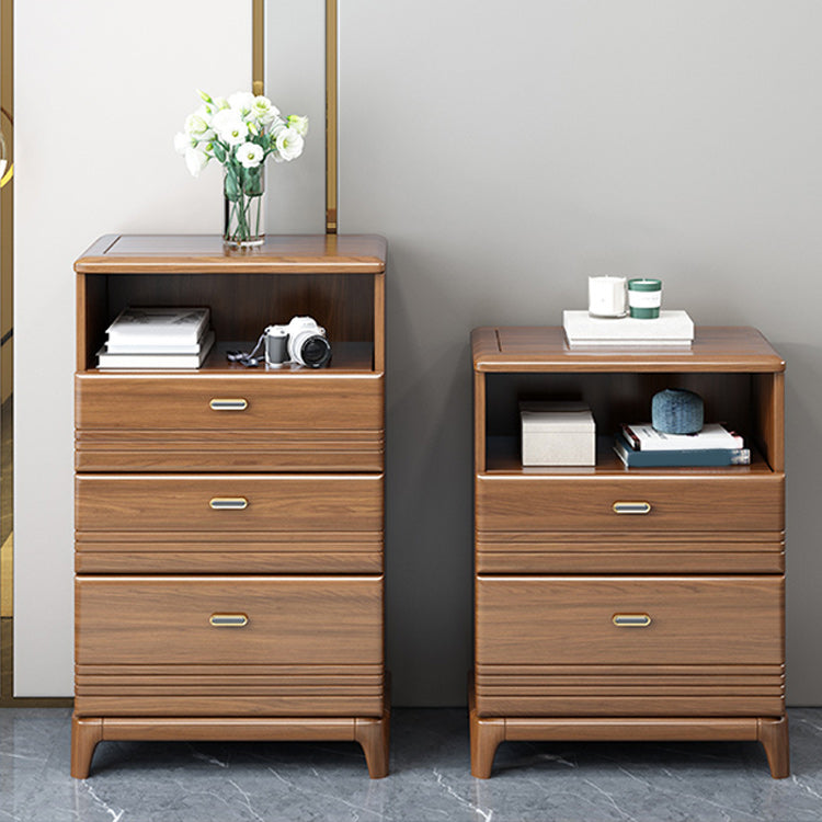 Mid-Century Modern Chest with 1 Shelf and Drawers and Legs in Walnut