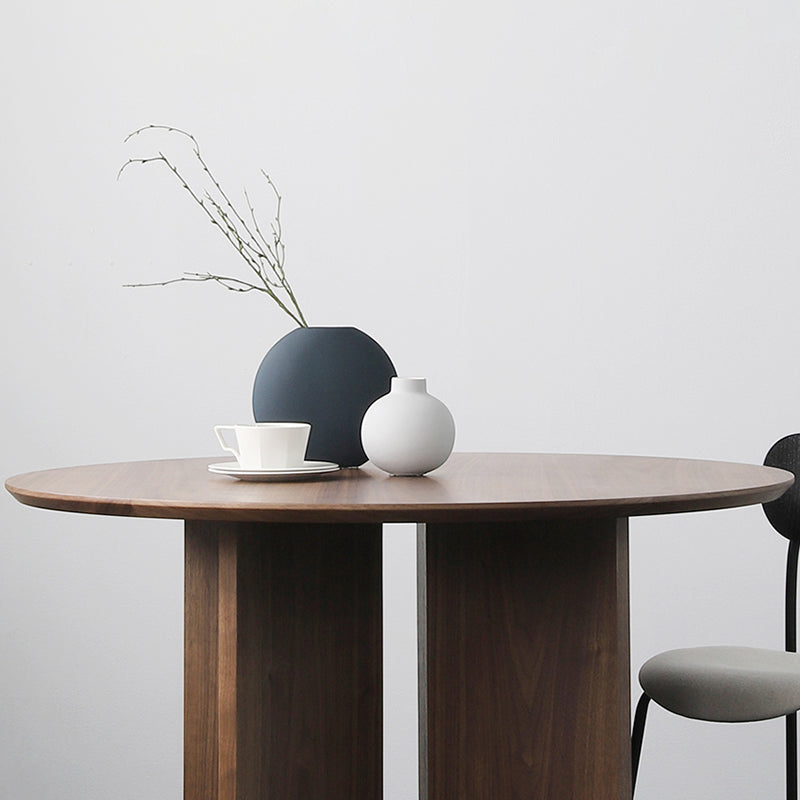 Round Solid Wood Dining Table Modern Brown or Natural Furniture with Wood Base