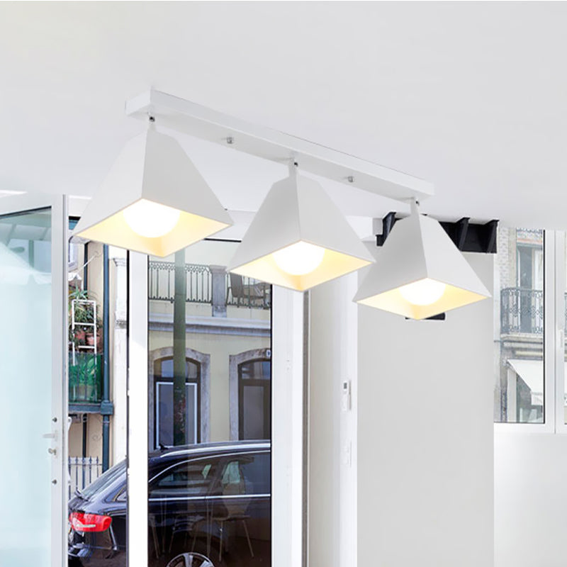 Éclairage de plafond en métal noir / blanc de style rétro semi - encastré de pyramide de 1 / 3 ampoule pour le couloir