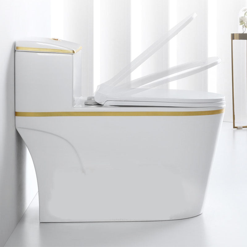 Siphon Jet Toilet Traditional One-Piece Toilet with Slow Close Seat