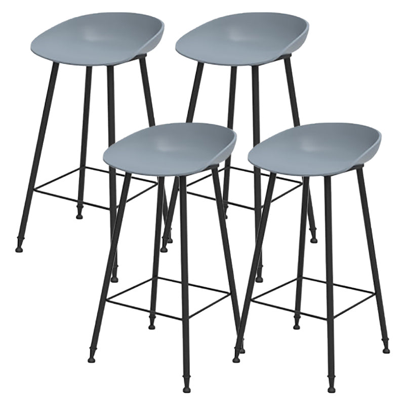 Contemporary Metal Base Indoor Stool PP Plastic Low Back Bar Stool