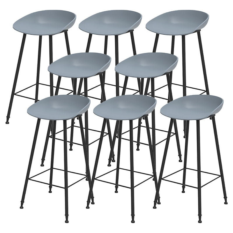 Contemporary Metal Base Indoor Stool PP Plastic Low Back Bar Stool