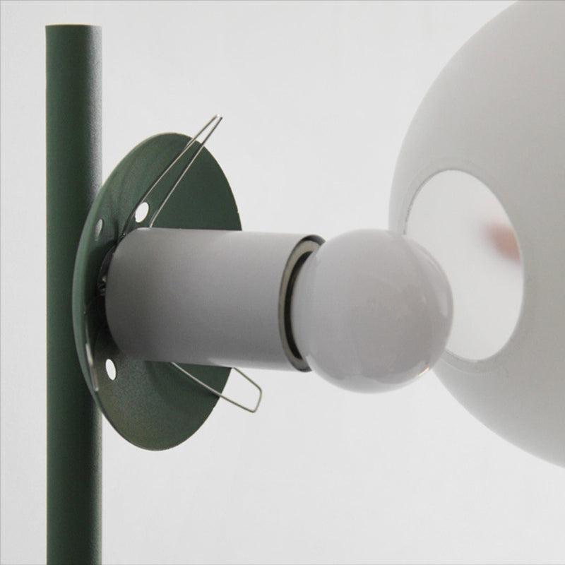 Nordic Style Iron Wall Lamp Ball Shape Wall Light for Bedroom (Included Plant)