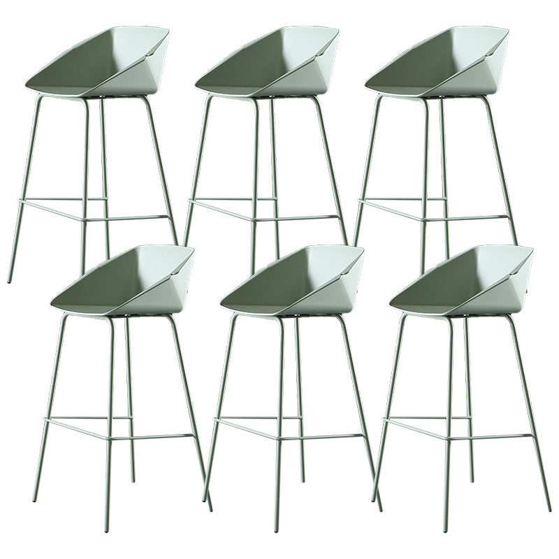Scandinavian Metal Plastic Counter Stools Low Back Bar Stool with Footrest