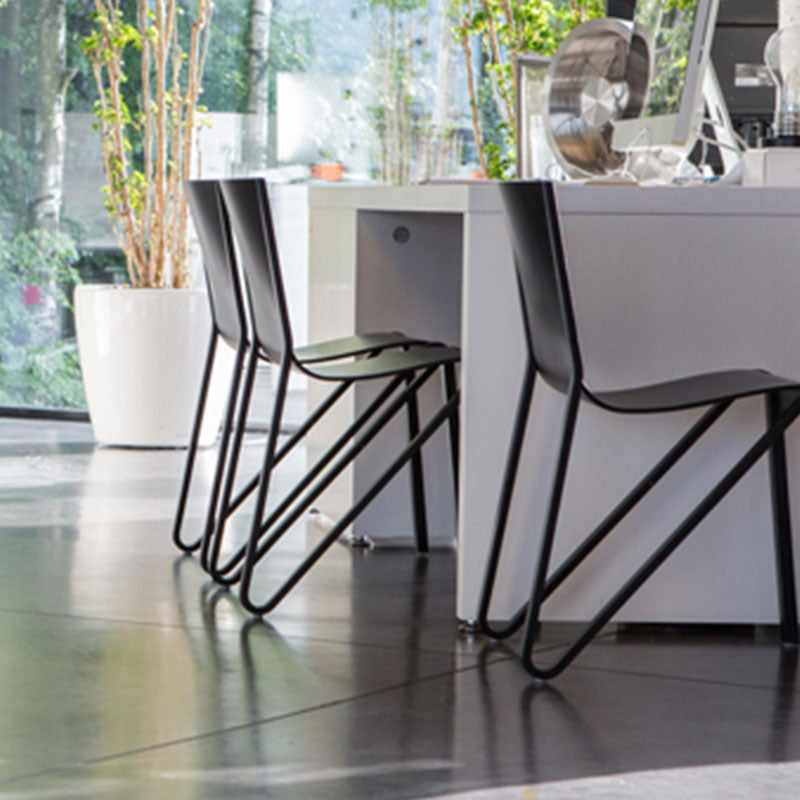 Contemporary Style Armless Chair Plastic Solid Back Side Dining Chair for Restaurant