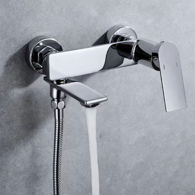 Modern Oval Bath Tub White Acrylic Bathtub with Faucet for Bathroom