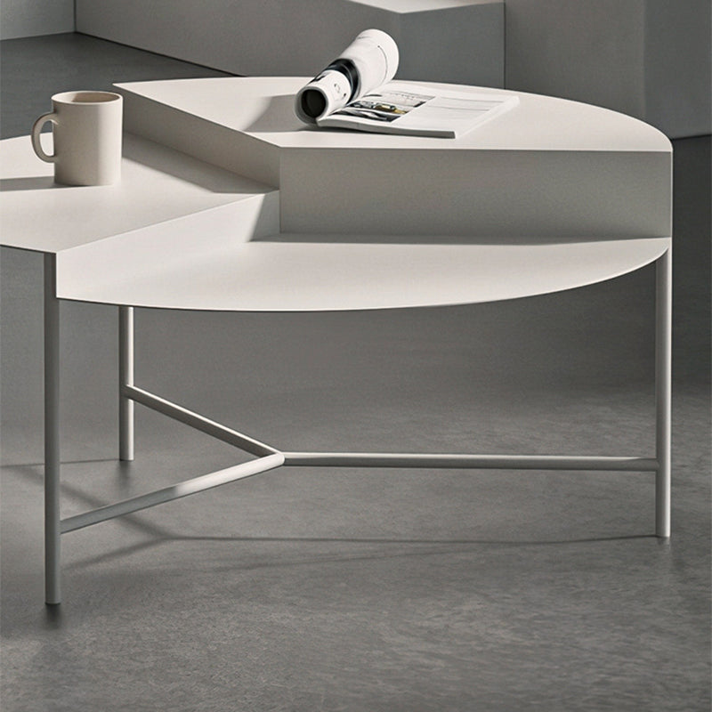 Iron Cocktail Table with 3 Metal Legs and Round Top,Mid-Century Modern