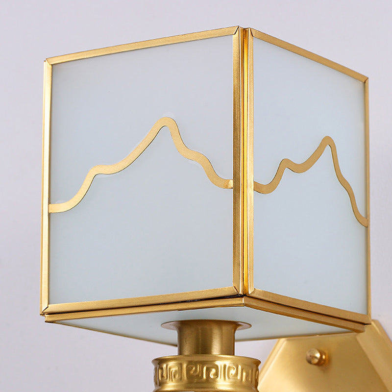 1 Light Unique Shape Wall Mount Light Fixture Modern Wall Mounted Lighting in Gold