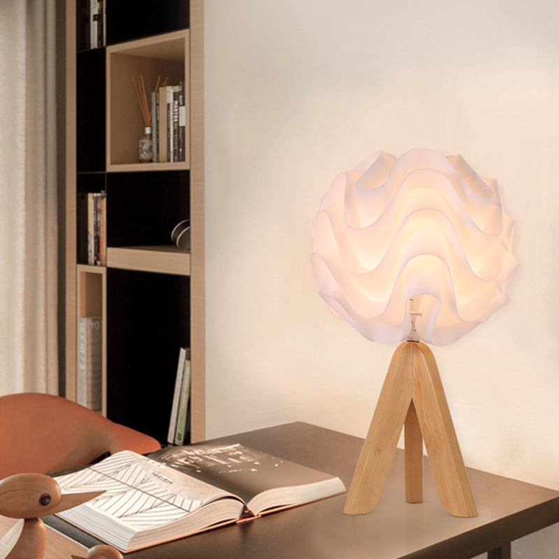 Lámpara de mesa de noche LED acrílica con luz de escritorio moderna en flor en blanco con trípode de madera