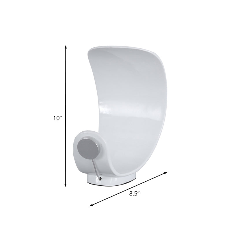 White Finish Bend Moon Shape Desk Light Simple LED Metallic Night Table Lamp for Bedside