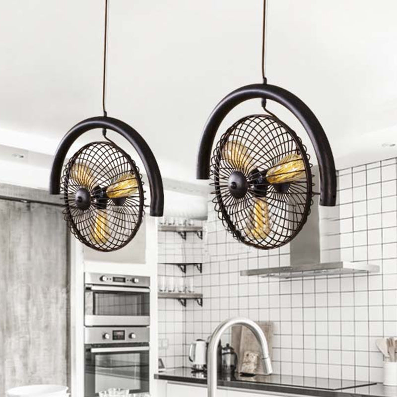 Lámpara de lámpara círculo de latón/acabado negro Cage Farmhouse Metal 3 luces Lámpara colgante de cocina con diseño de ventilador