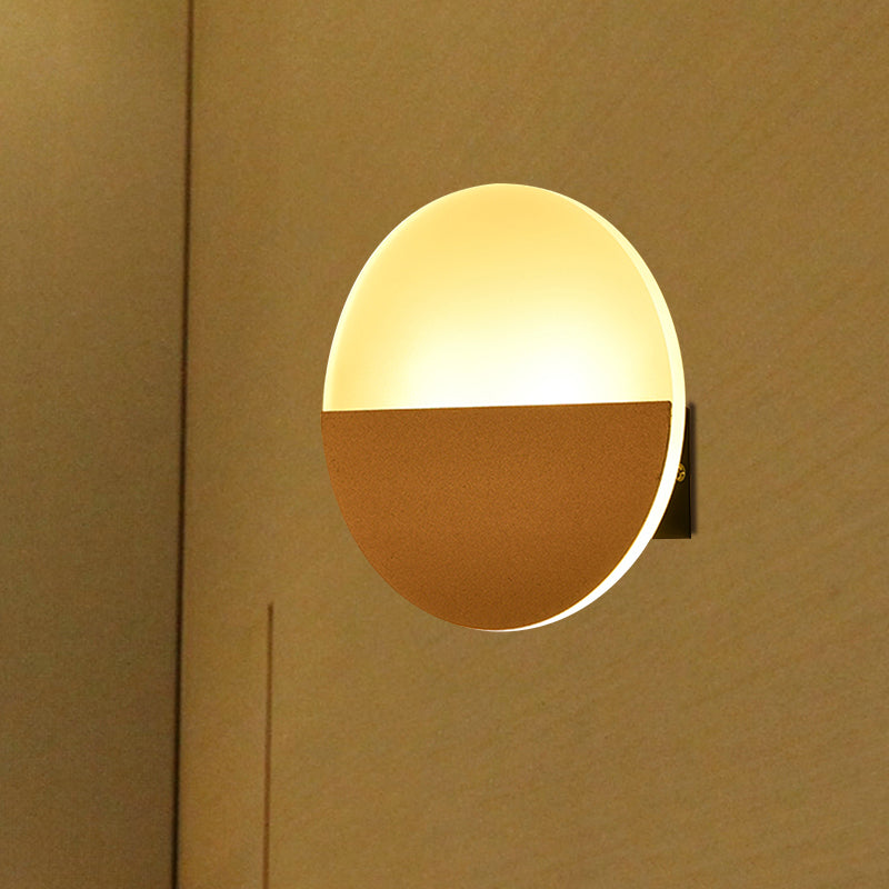 Simplicità Round Round Acrilic Wall Sconce LED Luce a parete a parete singola Apparecchiatura in bianco/nero