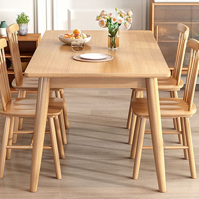 Contemporary Round Dining Table Solid Wood Dinner Table with 4 Legs