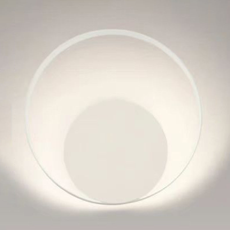 Round Shape Wall Lamp Modern Style Metal 1 Light Sconce in White and Black