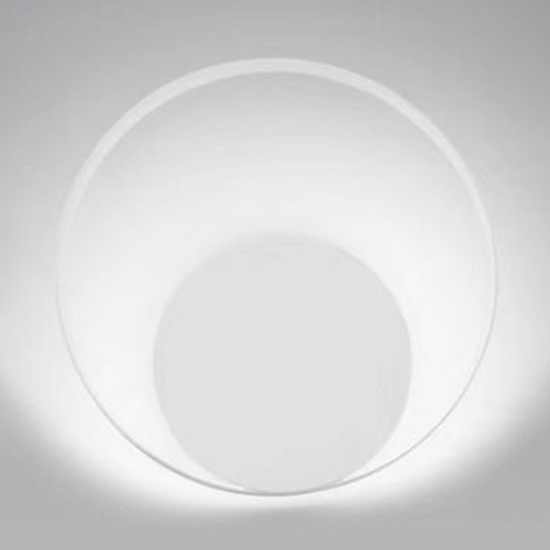 Round Shape Wall Lamp Modern Style Metal 1 Light Sconce in White and Black