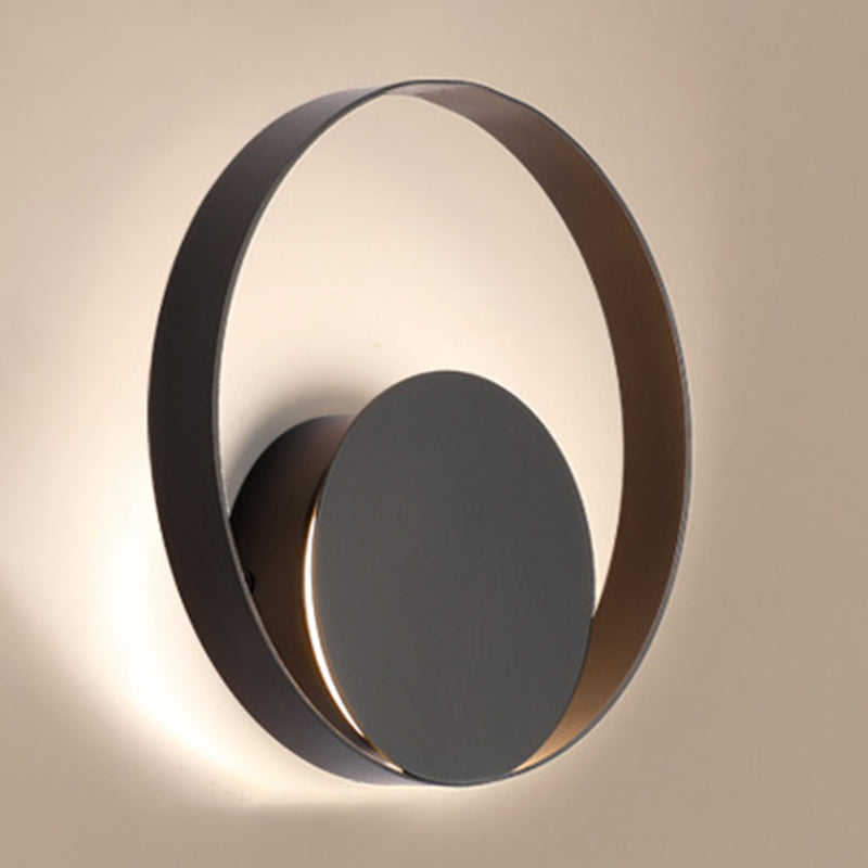 Round Shape Wall Lamp Modern Style Metal 1 Light Sconce in White and Black