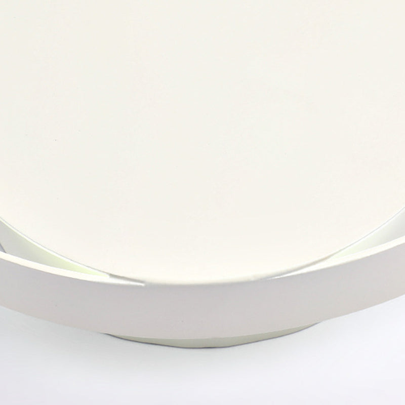 Round Shape Wall Lamp Modern Style Metal 1 Light Sconce in White and Black