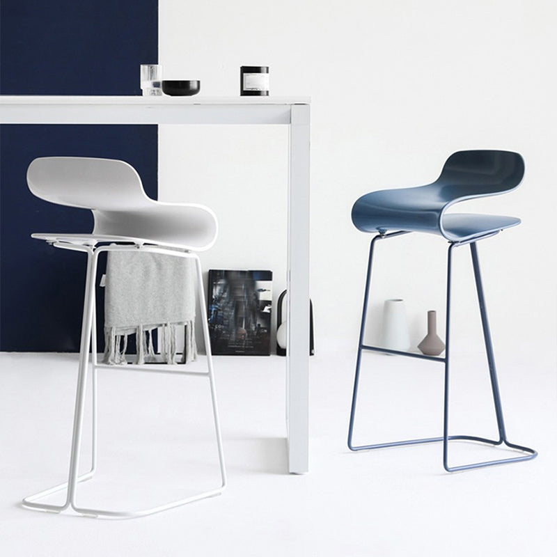 Armless Metal Indoor Bar Stool Scandinavian Plastic Stool with Footrest