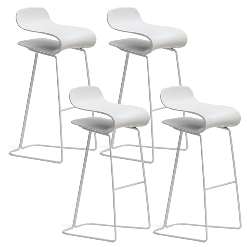 Armless Metal Indoor Bar Stool Scandinavian Plastic Stool with Footrest