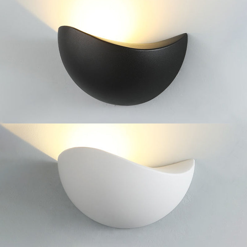 Modern Style Waveform Shape Wall Sconce Metal 1 Light Sconces for Outdoor