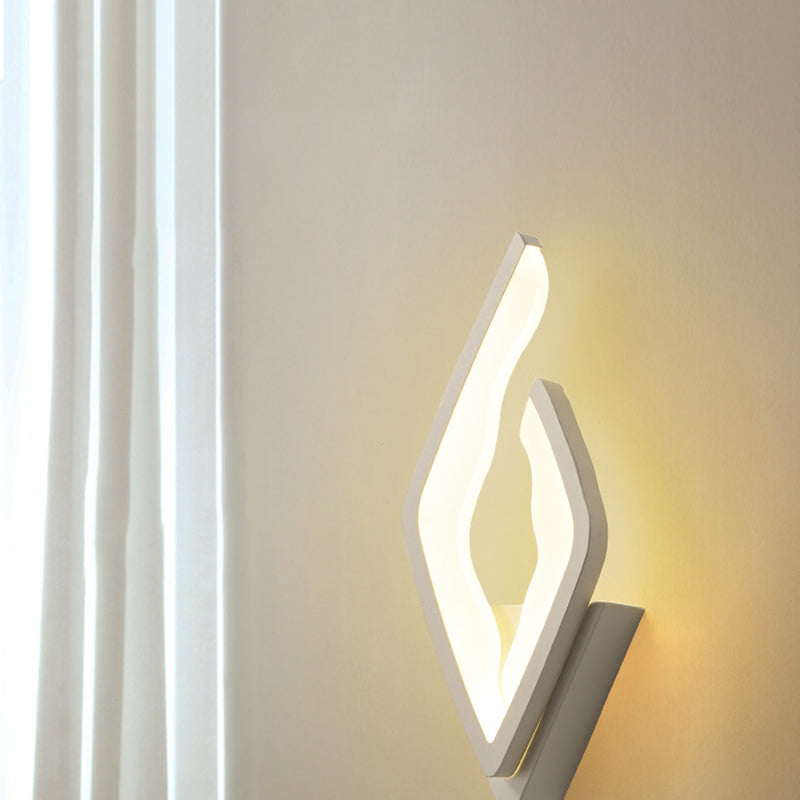 Geometric Wall Lighting Ideas Modern Metal 1 Light Wall Mounted Lighting in White