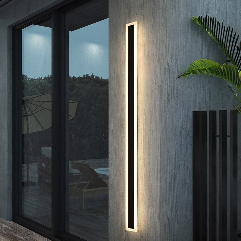 1 Light Linear Wall Sconce Contemporary Metal Wall Mounted Lighting in Black