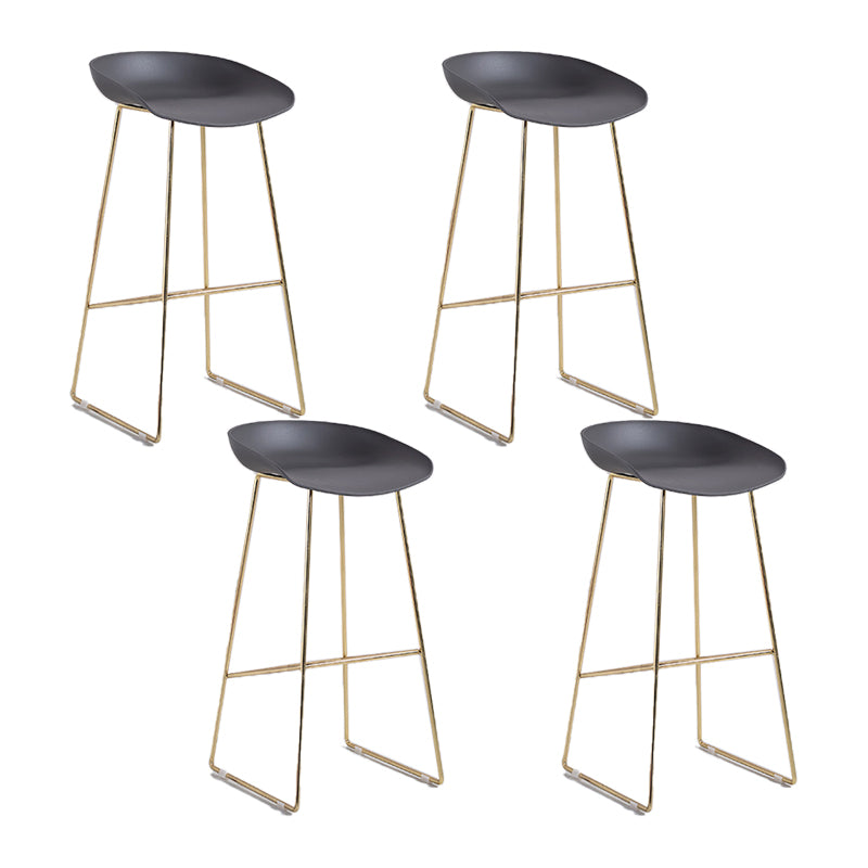 Industrial Bar Stool with Bucket Plastic Stool for Restaurant