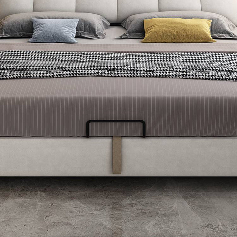 Contemporary Panel Bed Pine Wood Standard Bed with Metal Legs