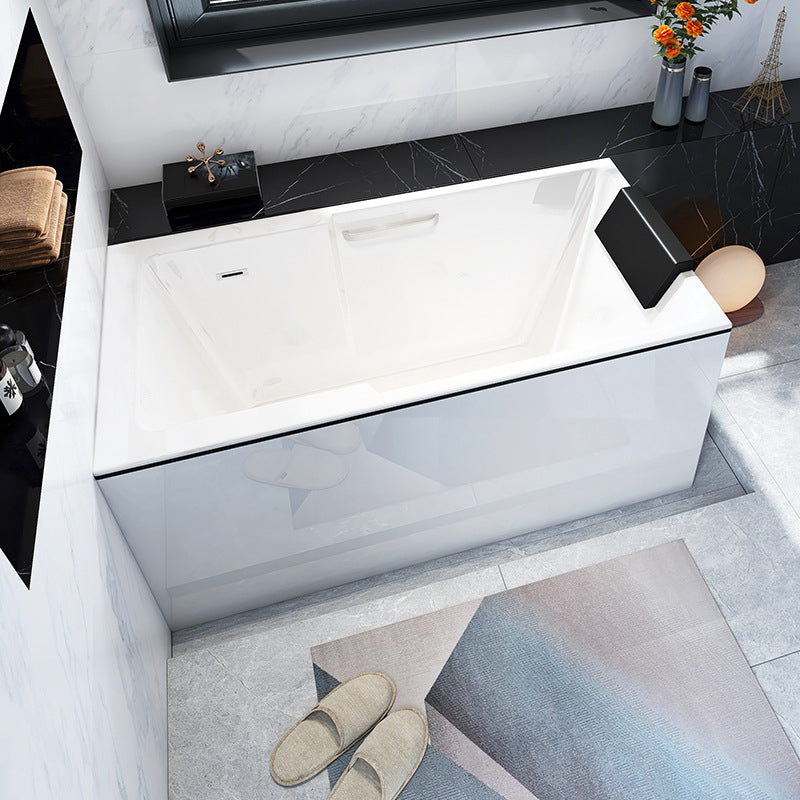 Freestanding Acrylic Bathtub Modern Stand Alone Soaking Tub with Slotted Overflow Drain