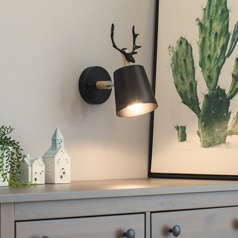 Modern Style Antlers Shape Wall Sconce Metal 1 Light Sconces for Bedroom