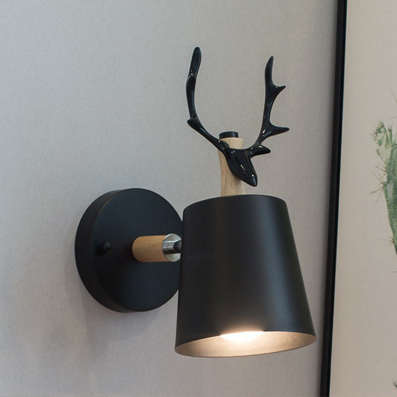 Modern Style Antlers Shape Wall Sconce Metal 1 Light Sconces for Bedroom