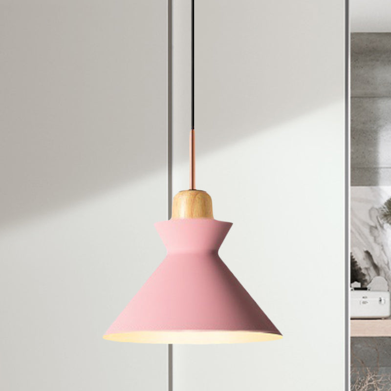 Nordic Stylish Conic Hanging Lamp 1 Glühbirne Metall und Holzheize Beleuchtung in Grau/Weiß für Wohnzimmer