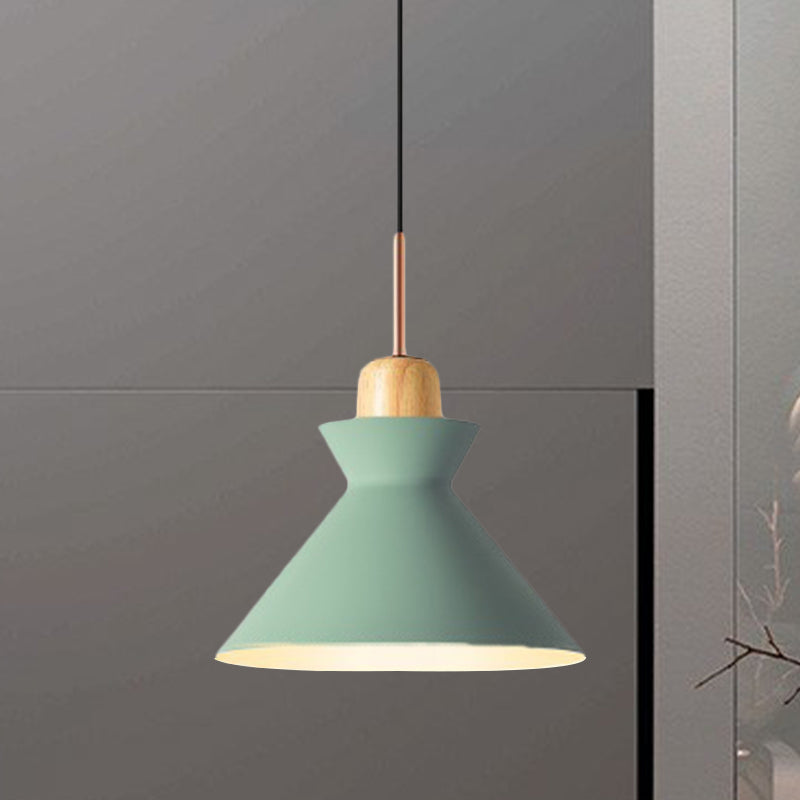 Nordic Stylish Conic Hanging Lamp 1 Glühbirne Metall und Holzheize Beleuchtung in Grau/Weiß für Wohnzimmer