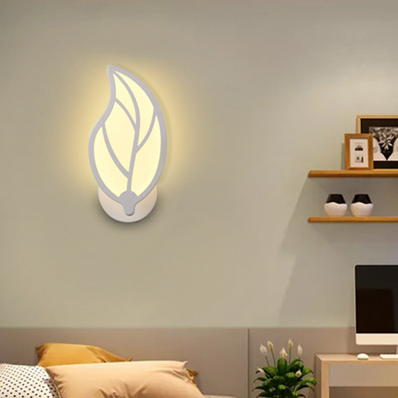 Leaf Shape Wall Lamp Modern Style Acrylic 1 Light Sconce in White